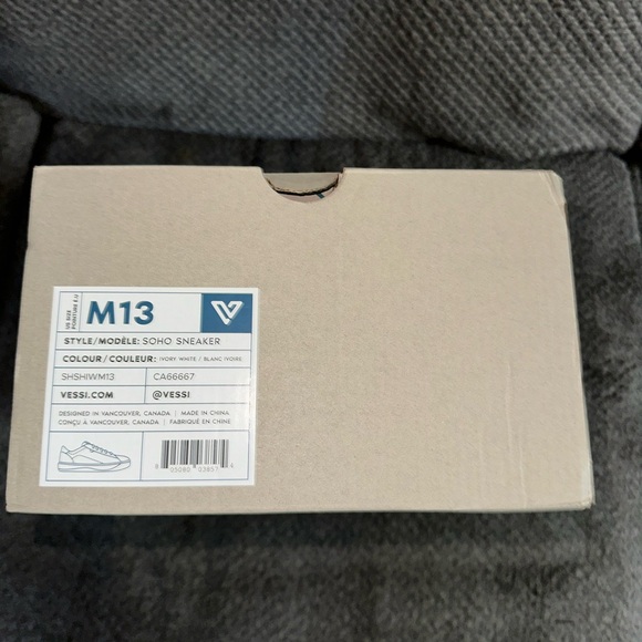 NEW pair of VESSI Soho Sneakers Size 13 Men’s - Picture 9 of 10